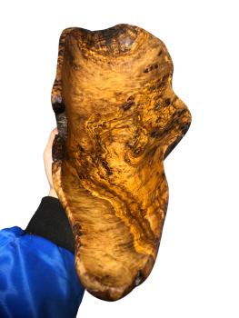Preview: Schale aus Olivenholz mit sehr intensiver Maserung Perfekt zur stilvollen Aufbewahrung von Obst und Gemüse.