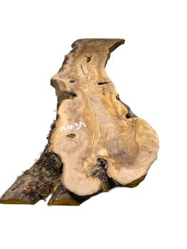 Bezauberndes Olivenholzbrett mit natürlicher Seite – perfekt für Epoxidharz-Projekte und kreative Gestaltungsideen.