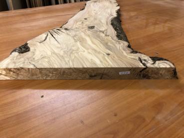 Charaktervolles Olivenholzbrett – ideal für Epoxidharz-Projekte und kreative Anwendungen.