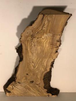 Charaktervolles Olivenholzbrett – ideal für Epoxidharz-Projekte und kreative Anwendungen.