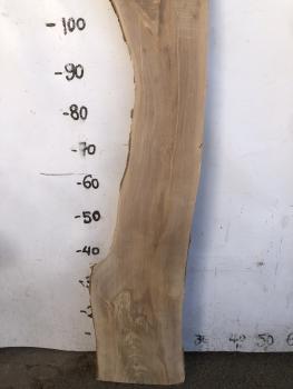 Tolles Olivenholzbrett mit natürlicher Spitze – perfekt für kreative Projekte und Epoxidharz-Verarbeitung.