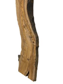 Große, beeindruckende Olivenholz Bohle – ideal für den Bau von Tischen, Theken oder Tresen.