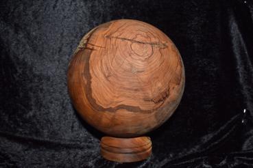 Olivenholzdekokugel Art.Nr. K100.18