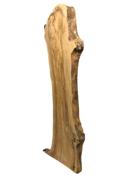 Olivenholzbohle Kunstvolle und stabile Bohle mit natürlicher Form und auslaufender Seite – ein wahres Naturkunstwerk.