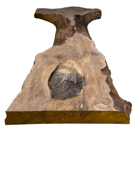 Uriges Olivenholzbrett mit natürlicher Gabelung und Rindenanteil. Die beeindruckende Maserung und Struktur machen es zum idealen Material für rustikale Projekte.