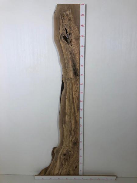 Einmalig schönes Olivenholzbrett mit geraden Anschnitten – ideal für den Thekenbau oder Fensterbänke.
