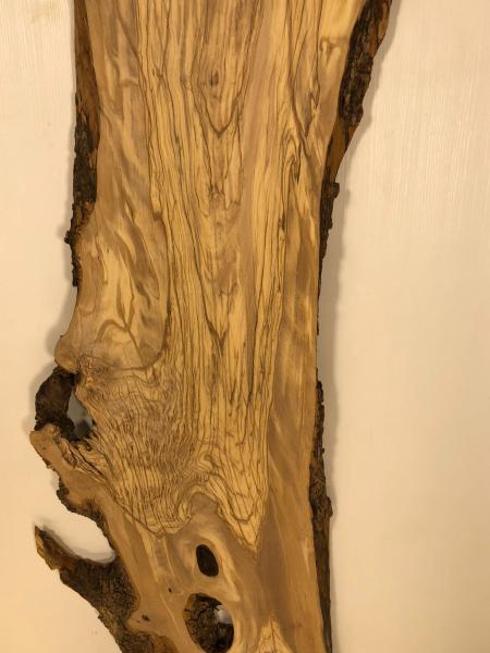 Selten großes Olivenholzbrett mit einzigartiger Maserung – perfekt für edle Tisch-Projekte und kreative Designs.