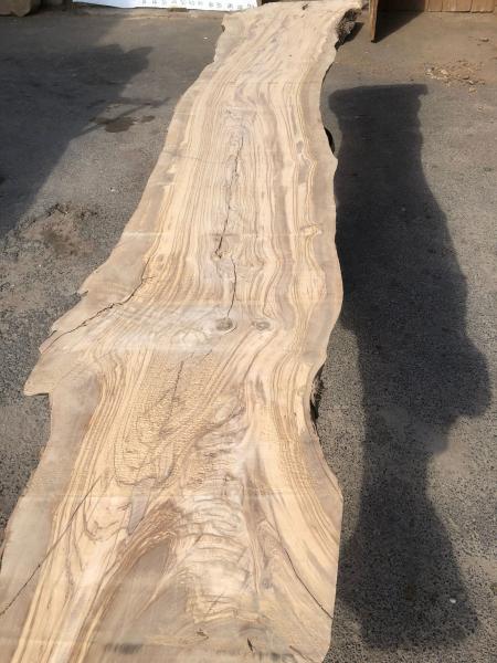 Beeindruckende Olivenholz Bohle – ideal für Tresen, Tische oder Theken