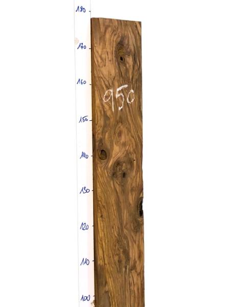 Erstklassig strukturiertes Olivenholzbrett – perfekt für Regale, Theken oder Fensterbänke.